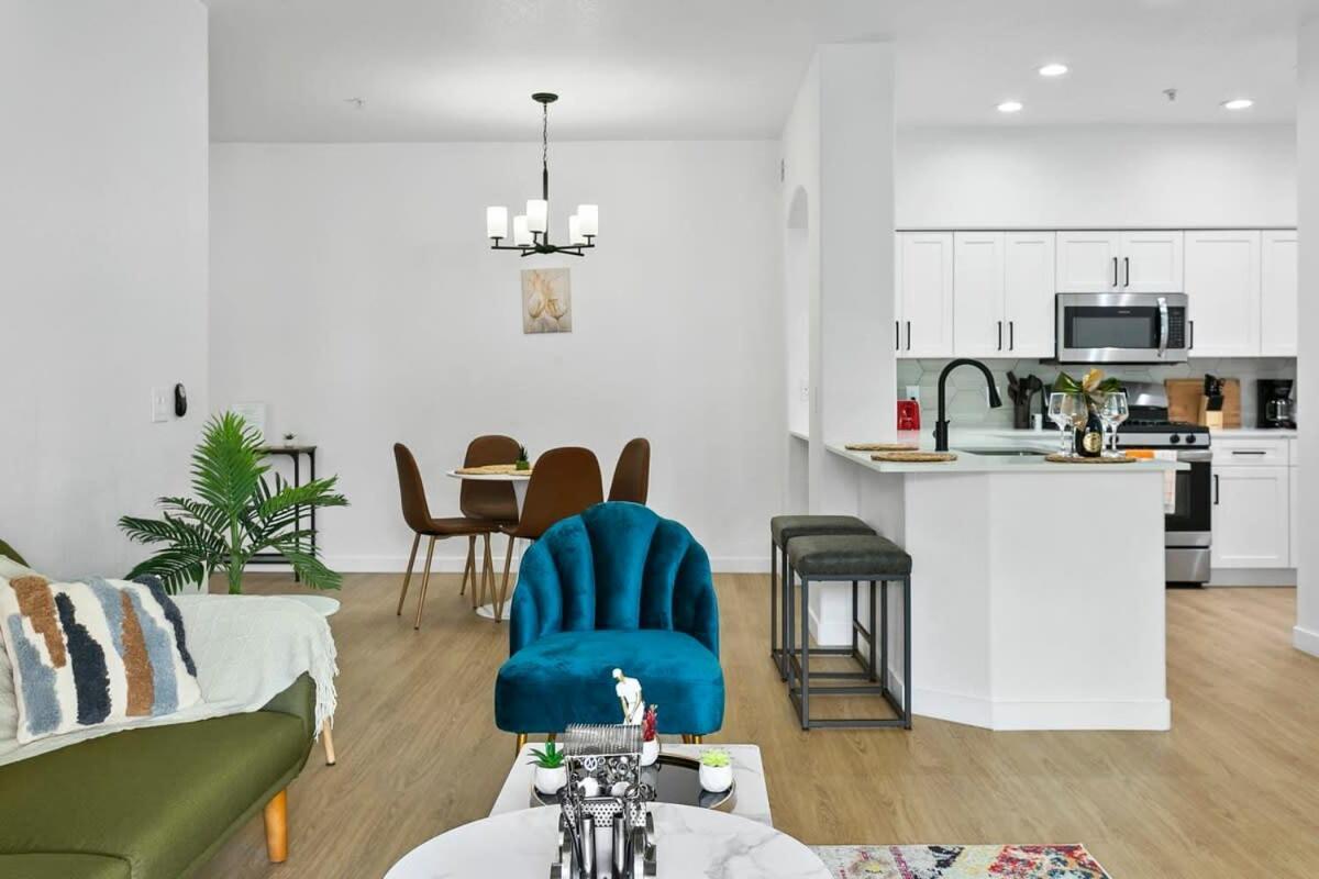 Cozysuites Glendale By The Stadium With Pool 02 Exterior foto